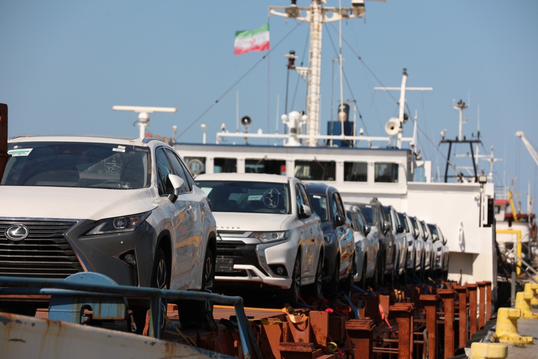 تخفیف چشمگیر عوارض واردات تاكسی و اتوبوس در منطقه آزاد انزلی تخفیف چشمگیر عوارض واردات تاكسی و اتوبوس در منطقه آزاد انزلی